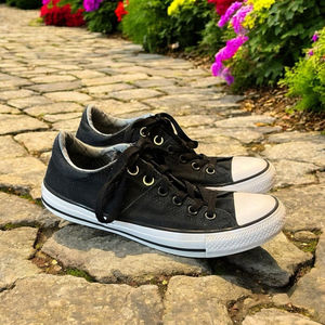 Converse All Stars Black Low Tops Skate Shoes Sz Wo 7 and M 5